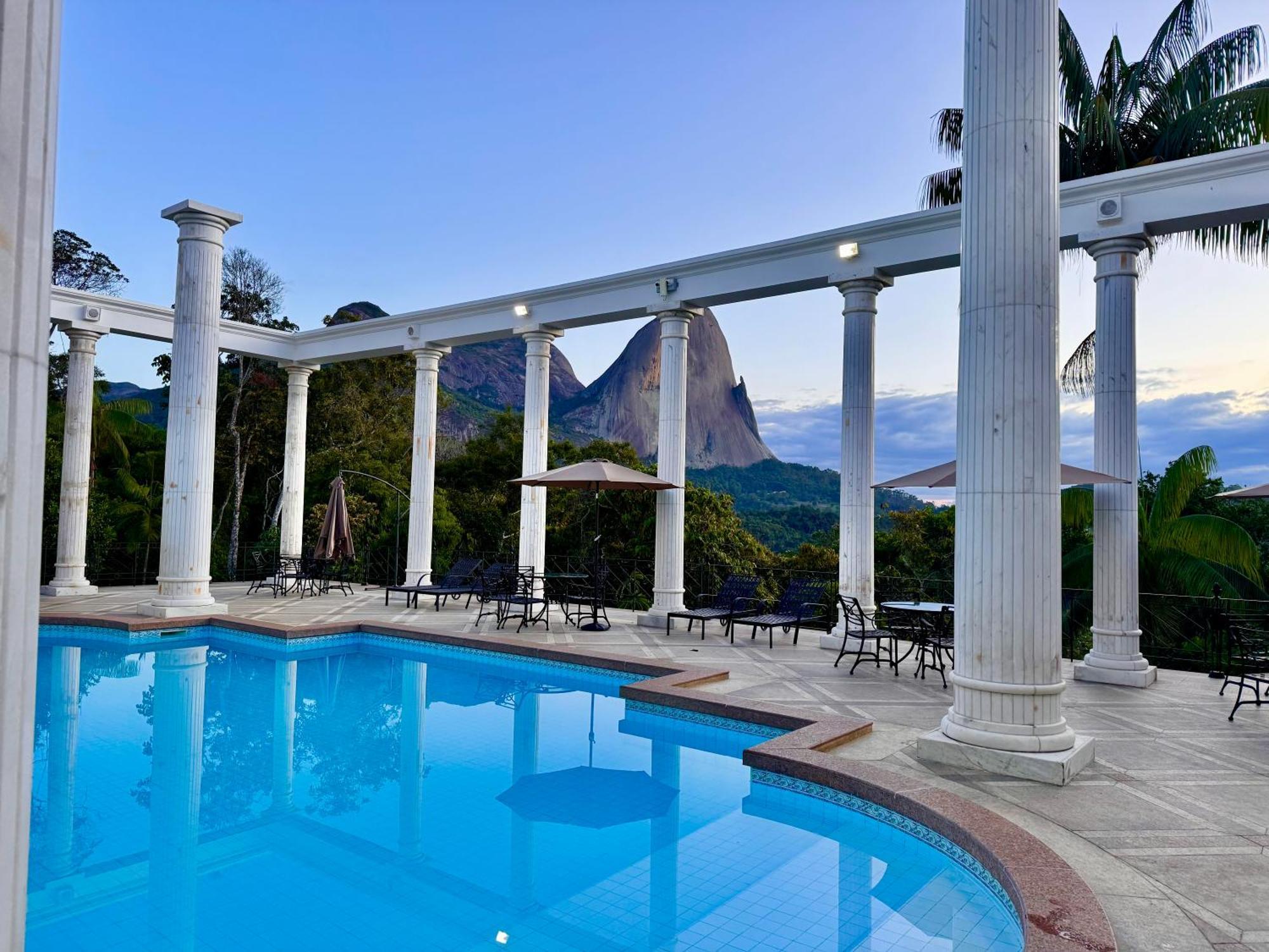 Aroso Paco Hotel Pedra Azul  Exteriér fotografie The hotel's pool